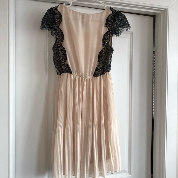 Daytrip - Off-white Dress - Size M - Picture 7 of 8